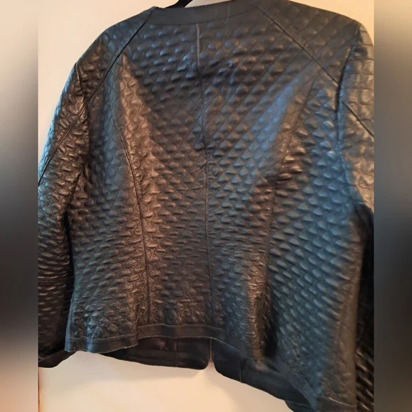Chic Vintage Ladies Black Leather Quilted Jacket - Picture 2 of 3